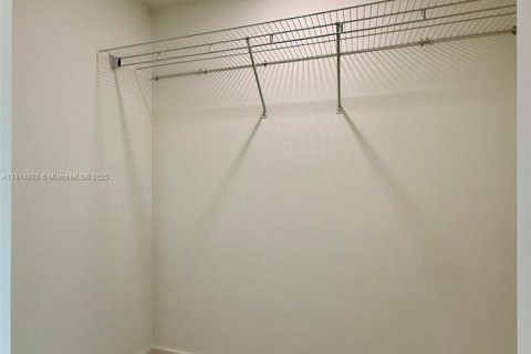 Снять в аренду квартиру в Майами, Флорида 2 спальни, 94.48м2, № 1971293 - фото 16