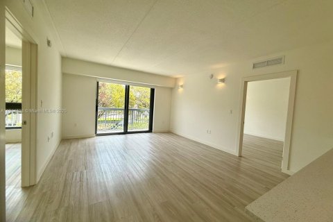 Снять в аренду квартиру в Майами, Флорида 2 спальни, 94.48м2, № 1971293 - фото 5