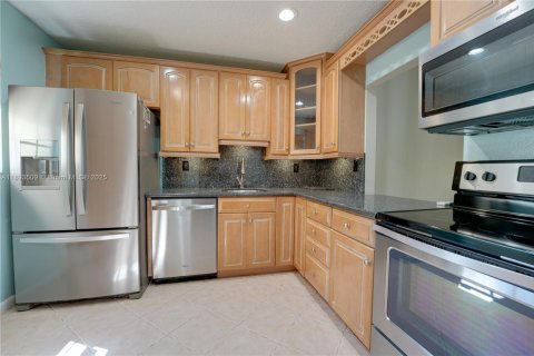 Casa en alquiler en Dania Beach, Florida, 3 dormitorios, 218.32 m2 № 1949221 - foto 14