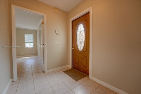 Casa en alquiler en Dania Beach, Florida, 3 dormitorios, 218.32 m2 № 1949221 - foto 6