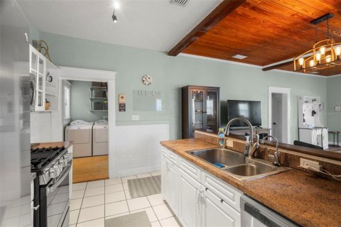 Casa en venta en Tampa, Florida, 3 dormitorios, 117.89 m2 № 1795672 - foto 12