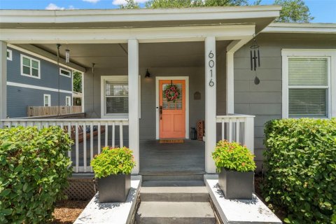 Casa en venta en Tampa, Florida, 3 dormitorios, 117.89 m2 № 1795672 - foto 4