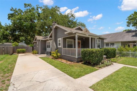 Casa en venta en Tampa, Florida, 3 dormitorios, 117.89 m2 № 1795672 - foto 1