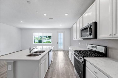Touwnhouse à vendre à Davenport, Floride: 3 chambres, 156.26 m2 № 2148006 - photo 12