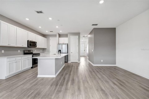 Touwnhouse à vendre à Davenport, Floride: 3 chambres, 156.26 m2 № 2148006 - photo 9