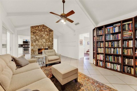 House in Longwood, Florida 4 bedrooms, 241.27 sq.m. № 1598164 - photo 18