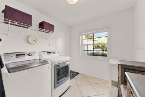 House in Longwood, Florida 4 bedrooms, 241.27 sq.m. № 1598164 - photo 26