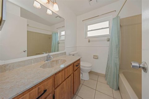 Villa ou maison à vendre à New Port Richey, Floride: 3 chambres, 144.56 m2 № 2258304 - photo 13
