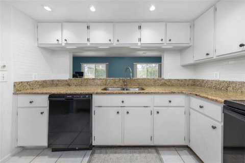 Villa ou maison à vendre à New Port Richey, Floride: 3 chambres, 144.56 m2 № 2258304 - photo 5