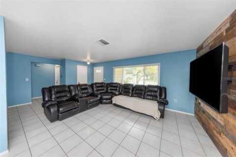 Villa ou maison à vendre à New Port Richey, Floride: 3 chambres, 144.56 m2 № 2258304 - photo 3