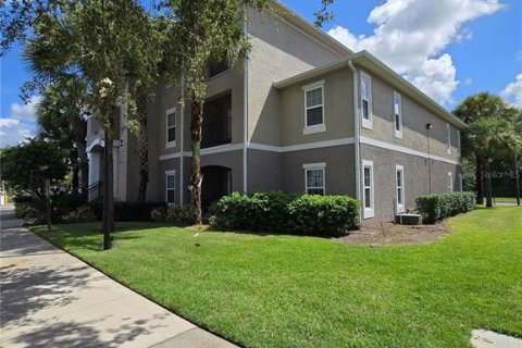 Condo in Orlando, Florida, 2 bedrooms № 2324498