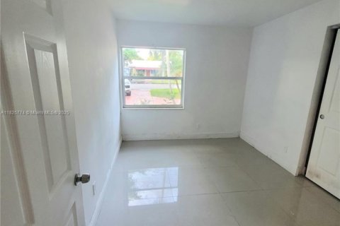 House in Hallandale Beach, Florida 3 bedrooms, 149.2 sq.m. № 1794134 - photo 26