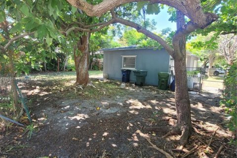 House in Hallandale Beach, Florida 3 bedrooms, 149.2 sq.m. № 1794134 - photo 5