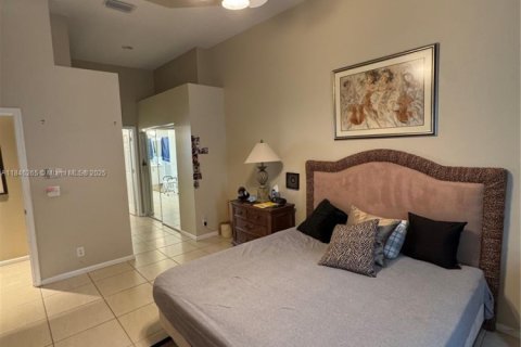 House in Delray Beach, Florida 2 bedrooms, 191.1 sq.m. № 1847766 - photo 11