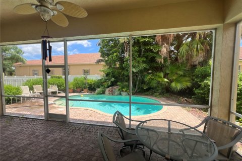 House in Delray Beach, Florida 2 bedrooms, 191.1 sq.m. № 1847766 - photo 26