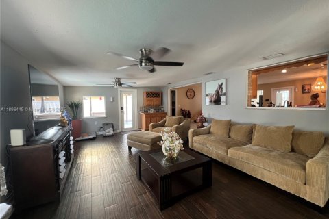 House in Sunrise, Florida 3 bedrooms, 96.99 sq.m. № 1952930 - photo 18