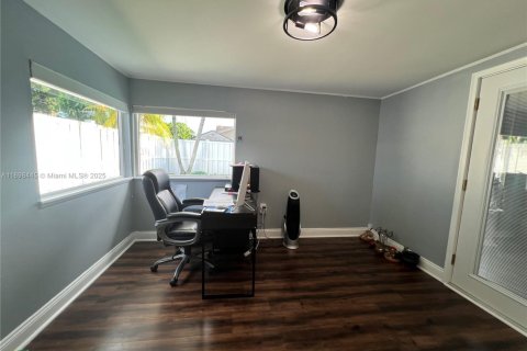 House in Sunrise, Florida 3 bedrooms, 96.99 sq.m. № 1952930 - photo 28