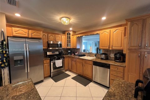 House in Sunrise, Florida 3 bedrooms, 96.99 sq.m. № 1952930 - photo 7