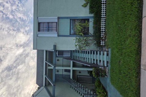 Condominio en Margate, Florida, 2 dormitorios № 2082244