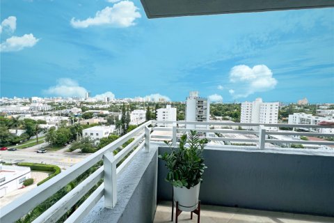 Купить кондоминиум в Майами-Бич, Флорида 2 спальни, 117.24м2, № 2014591 - фото 2