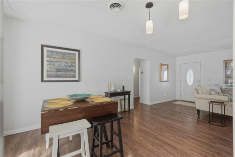 Villa ou maison à vendre à Saint Petersburg, Floride: 3 chambres, 167.6 m2 № 2142582 - photo 8