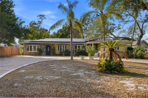 Villa ou maison à Saint Petersburg, Floride 3 chambres, 167.6 m2 № 2142582