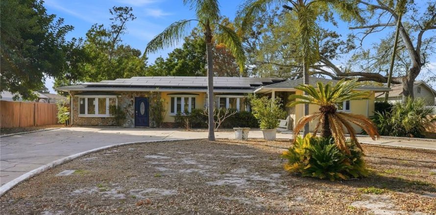 Villa ou maison à Saint Petersburg, Floride 3 chambres, 167.6 m2 № 2142582
