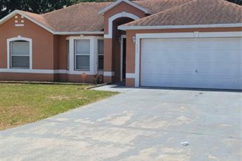 Villa ou maison à Kissimmee, Floride 4 chambres, 176.51 m2 № 2294757