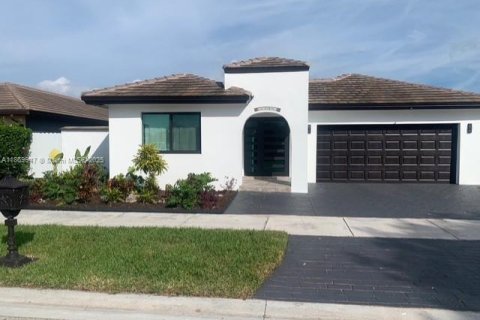 House in Miami, Florida 3 bedrooms, 176.42 sq.m. № 1921589 - photo 1