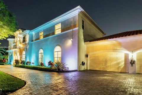 Villa ou maison à vendre à Pinecrest, Floride: 8 chambres, 768.95 m2 № 2024984 - photo 11