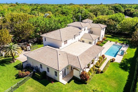 Villa ou maison à vendre à Pinecrest, Floride: 8 chambres, 768.95 m2 № 2024984 - photo 2