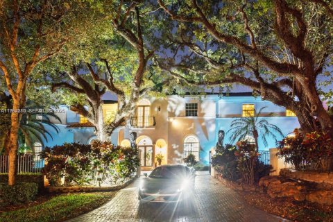 Villa ou maison à vendre à Pinecrest, Floride: 8 chambres, 768.95 m2 № 2024984 - photo 12