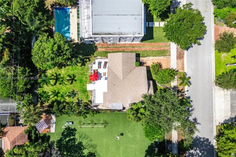 Villa ou maison à vendre à West Palm Beach, Floride: 2 chambres, 97.92 m2 № 1938852 - photo 23