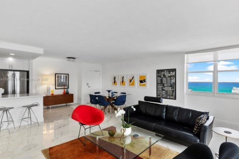 Copropriété à louer à Fort Lauderdale, Floride: 2 chambres, 131.09 m2 № 1944914 - photo 3
