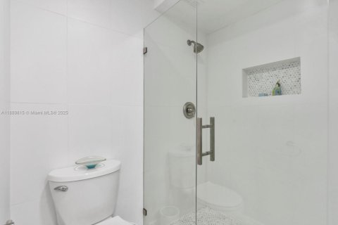 Copropriété à louer à Fort Lauderdale, Floride: 2 chambres, 131.09 m2 № 1944914 - photo 17
