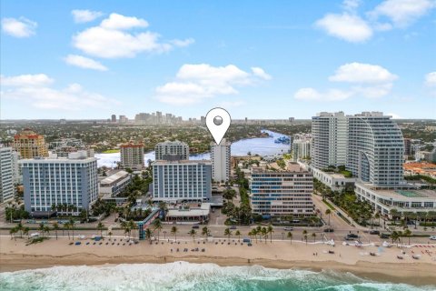 Copropriété à louer à Fort Lauderdale, Floride: 2 chambres, 131.09 m2 № 1944914 - photo 1