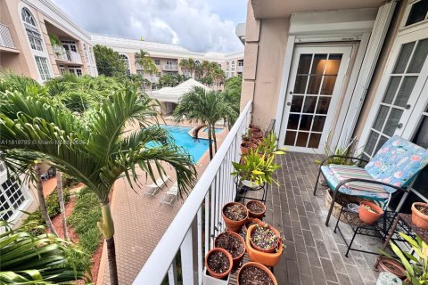 Condo in Coral Gables, Florida, 2 bedrooms  № 1777813 - photo 16