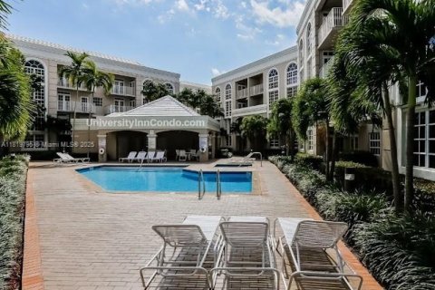 Condo in Coral Gables, Florida, 2 bedrooms  № 1777813 - photo 19
