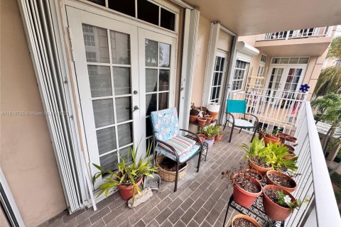 Condo in Coral Gables, Florida, 2 bedrooms  № 1777813 - photo 17