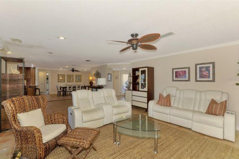 House in Sarasota, Florida 3 bedrooms, 205.96 sq.m. № 1675012 - photo 21