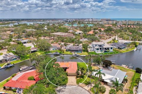 House in Sarasota, Florida 3 bedrooms, 205.96 sq.m. № 1675012 - photo 4