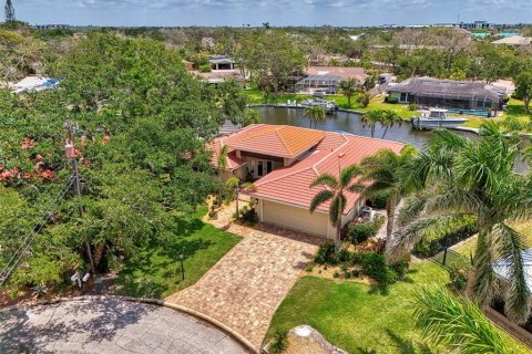 House in Sarasota, Florida 3 bedrooms, 205.96 sq.m. № 1675012 - photo 6