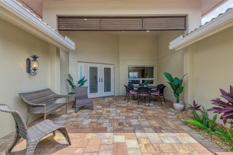 House in Sarasota, Florida 3 bedrooms, 205.96 sq.m. № 1675012 - photo 11