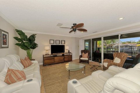 House in Sarasota, Florida 3 bedrooms, 205.96 sq.m. № 1675012 - photo 19