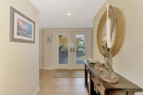 House in Sarasota, Florida 3 bedrooms, 205.96 sq.m. № 1675012 - photo 12