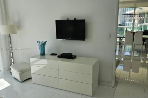 Condo in Sunny Isles Beach, Florida, 3 bedrooms  № 1703637 - photo 19