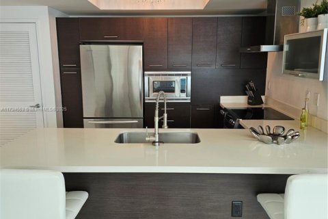 Condo in Sunny Isles Beach, Florida, 3 bedrooms  № 1703637 - photo 4
