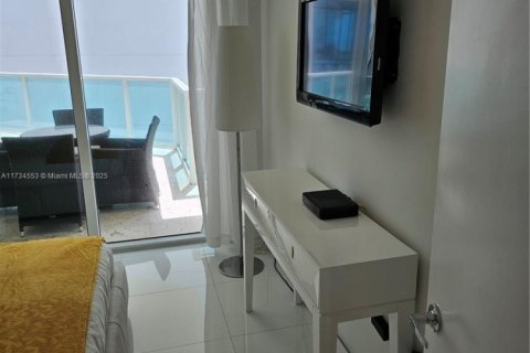 Condo in Sunny Isles Beach, Florida, 3 bedrooms  № 1703637 - photo 25