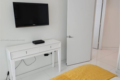 Condo in Sunny Isles Beach, Florida, 3 bedrooms  № 1703637 - photo 28