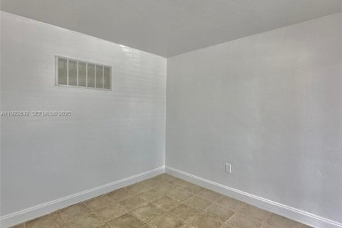 Снять в аренду квартиру в Майами, Флорида 1 спальня, 60.39м2, № 1976508 - фото 6